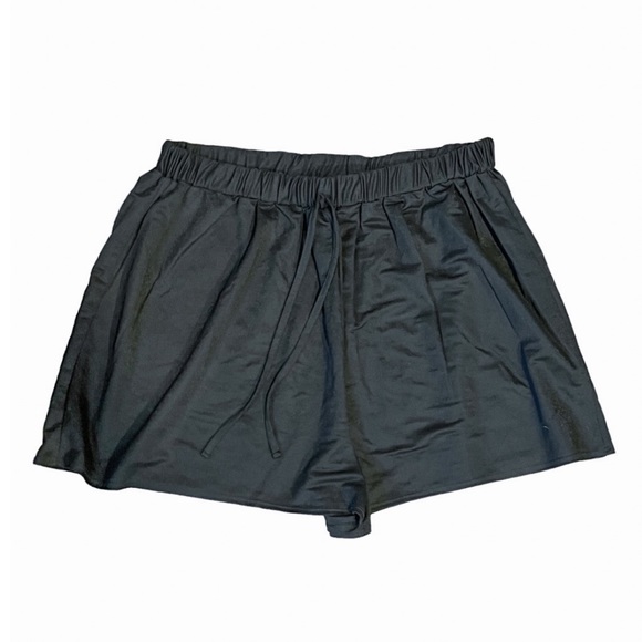 ASOS Design Textured Beach Shorts - Black - Picture 5 of 9